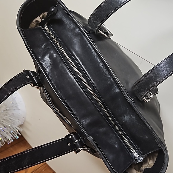 Coach Genuine Leather Large Shoulder Tote Bag LEATHER WEAR - Picture 9 of 17